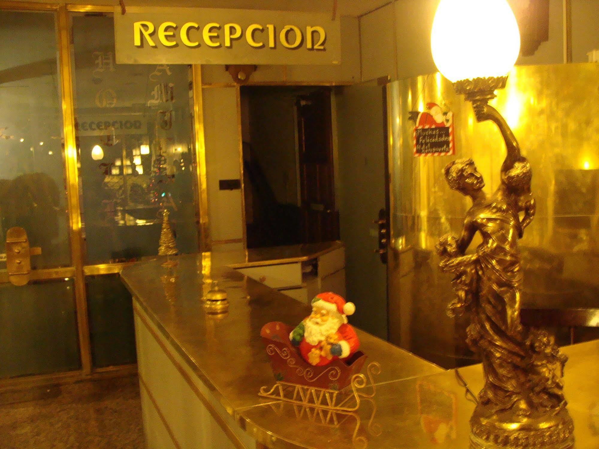 Hotel Aeropuerto Monte Grande Exteriör bild